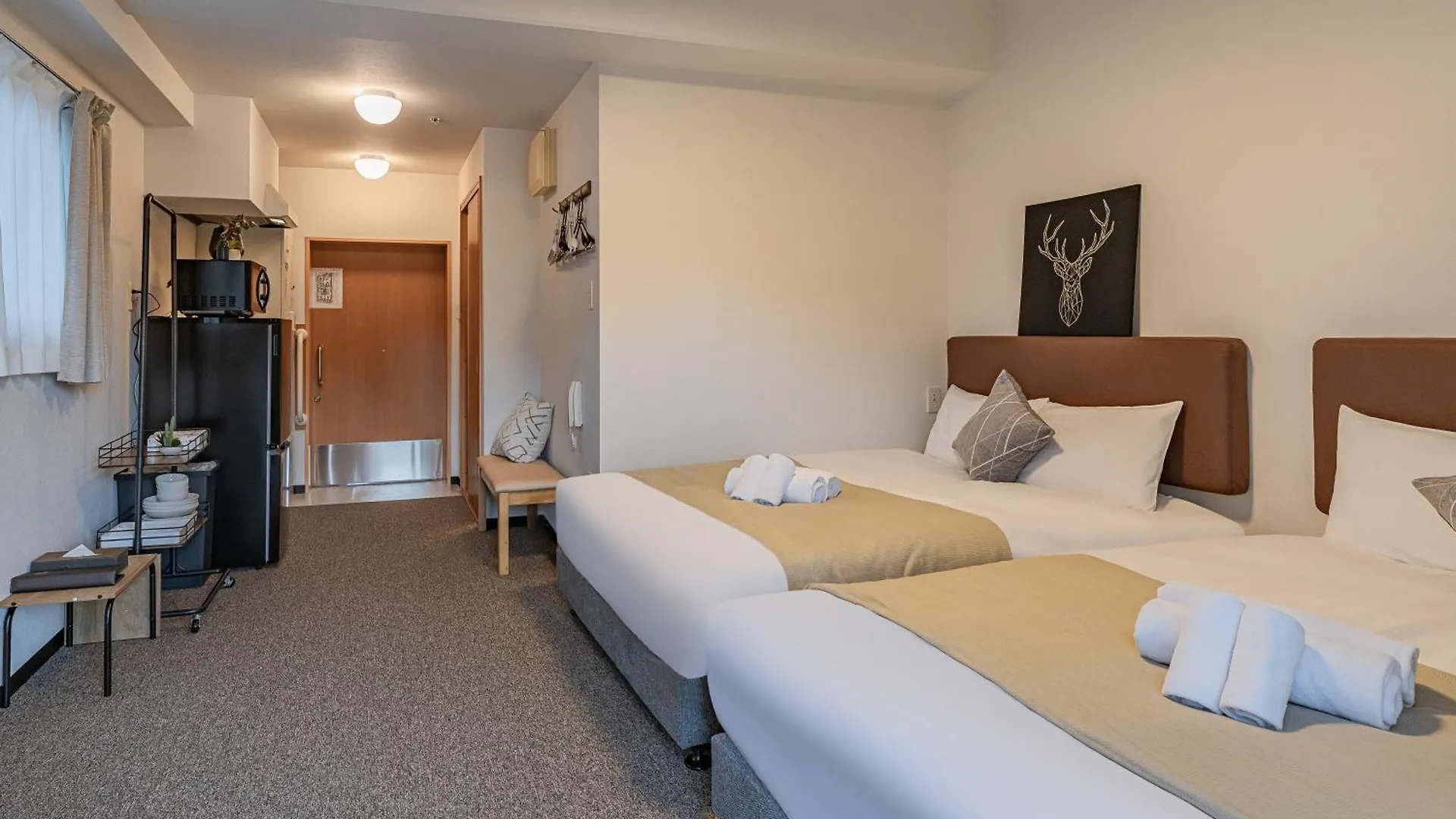 B&Tsutenkaku Osaka Apartment